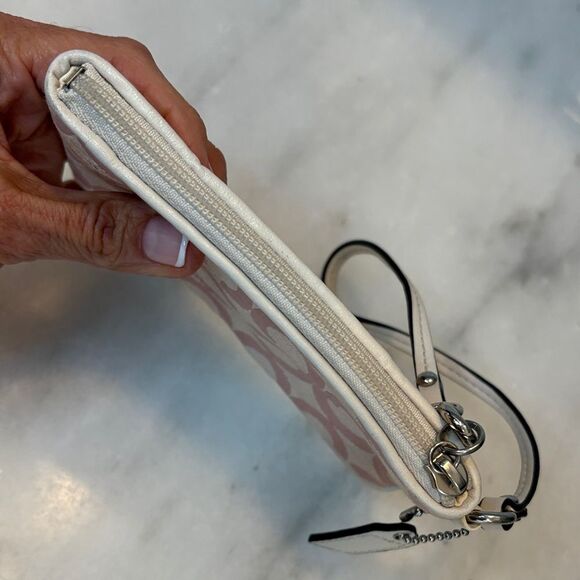 Coach Madison Op Art Horse & Carriage Pleated Pouch Wristlet - Picture 8 of 12